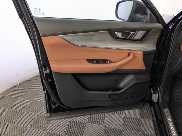 Chery Tiggo 8 Pro e+ с пробегом 2023 года, цена 2 350 000 рублей, 34239 км, внедорожник, Автокод Объявления