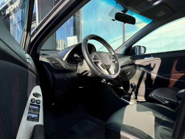 Hyundai Solaris I Рестайлинг с пробегом 2015 года, цена 990 000 рублей, 112935 км, седан, Автокод Объявления