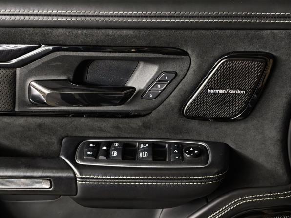 Ram 1500 V с пробегом 2021 года, цена 9 800 000 рублей, 91860 км, offers.body_type.unknown, Автокод Объявления