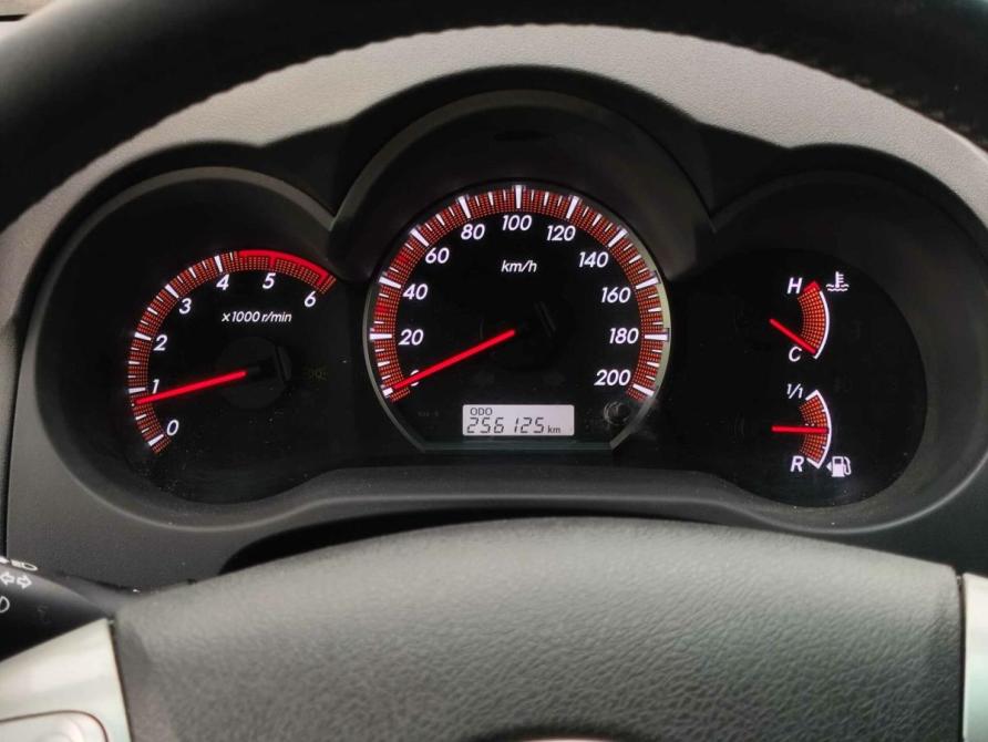 Toyota Hilux VII Рестайлинг Санкт-Петербург  - изображение 21
