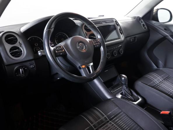 Volkswagen Tiguan I Рестайлинг с пробегом 2015 года, цена 1 288 000 рублей, 142500 км, внедорожник, Автокод Объявления