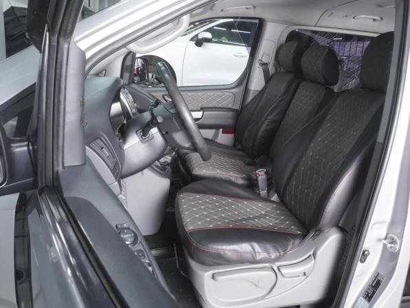 Hyundai H-1 II Рестайлинг с пробегом 2015 года, цена 1 960 000 рублей, 227864 км, минивэн, Автокод Объявления