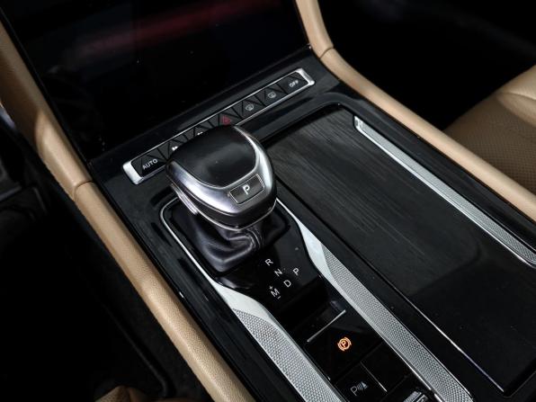 Hongqi H5 II с пробегом 2023 года, цена 2 670 000 рублей, 50207 км, седан, Автокод Объявления