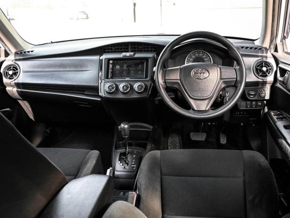 Toyota Corolla XI (E160 E170) Рестайлинг 2 с пробегом 2018 года, цена 1 339 000 рублей, 40205 км, седан, Автокод Объявления