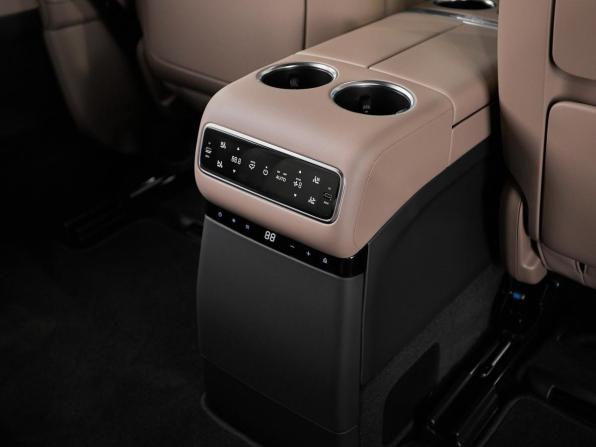 Новый Li Auto (Lixiang) L9 I Рестайлинг 2025 года, цена 11 790 000 рублей, внедорожник, Автокод Объявления