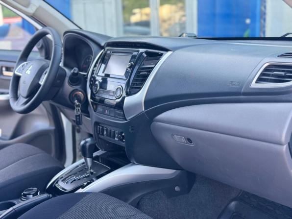 Mitsubishi L200 V с пробегом 2015 года, цена 2 199 000 рублей, 154000 км, пикап, Автокод Объявления