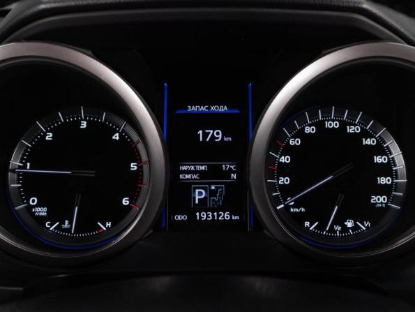 Toyota Land Cruiser Prado 150 Series Рестайлинг 1 с пробегом 2017 года, цена 3 549 000 рублей, 193126 км, внедорожник, Автокод Объявления