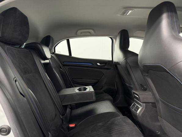 Renault Megane IV с пробегом 2020 года, цена 1 590 000 рублей, 112505 км, хэтчбек, Автокод Объявления
