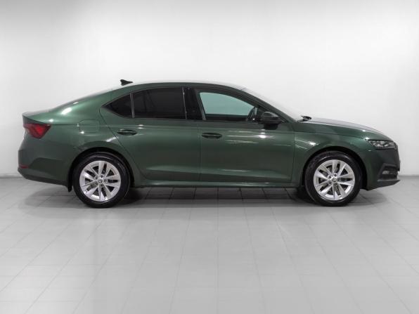 Skoda Octavia IV (A8) с пробегом 2020 года, цена 1 690 000 рублей, 175340 км, лифтбек, Автокод Объявления