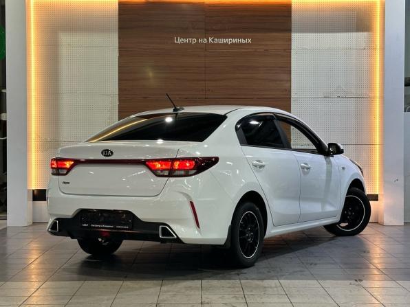 Kia Rio IV Рестайлинг с пробегом 2021 года, цена 1 599 999 рублей, 83895 км, седан, Автокод Объявления