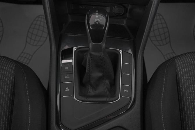 Volkswagen Tiguan II Рестайлинг с пробегом 2021 года, цена 2 849 000 рублей, 54700 км, внедорожник, Автокод Объявления