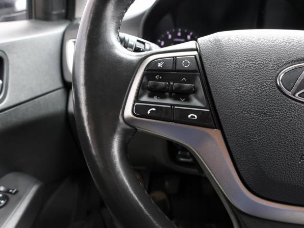 Hyundai Solaris II с пробегом 2018 года, цена 1 199 000 рублей, 151794 км, седан, Автокод Объявления