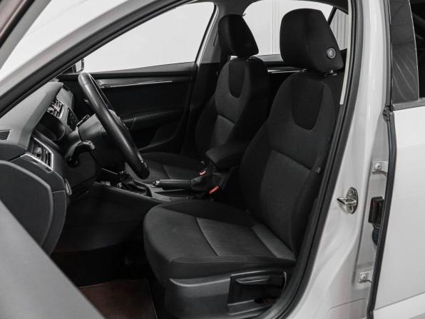 Skoda Octavia III (A7) Рестайлинг с пробегом 2018 года, цена 2 389 000 рублей, 73947 км, лифтбек, Автокод Объявления