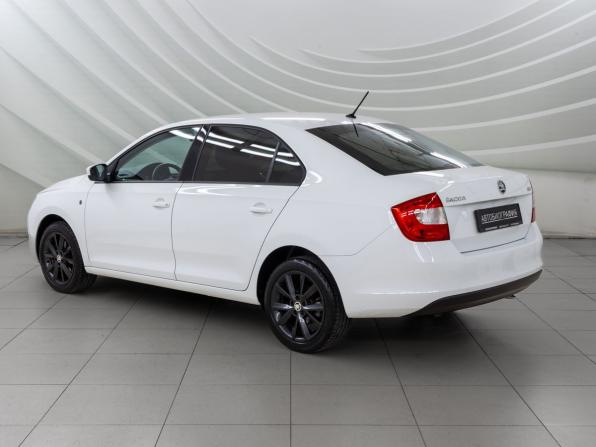 Skoda Rapid I с пробегом 2016 года, цена 1 328 000 рублей, 132476 км, лифтбек, Автокод Объявления