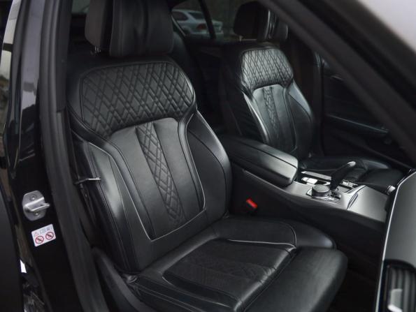 BMW 5 серии VII (G30/G31/G38) с пробегом 2018 года, цена 3 885 750 рублей, 130705 км, седан, Автокод Объявления