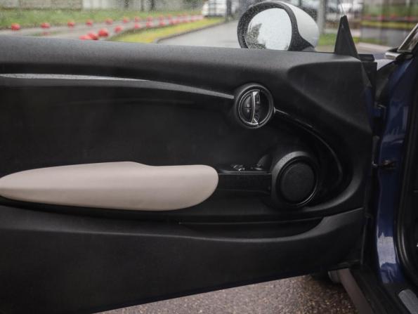 Mini Hatch III (F55/F56) с пробегом 2016 года, цена 1 449 000 рублей, 156801 км, хэтчбек, Автокод Объявления