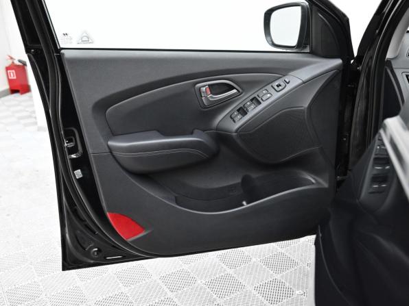 Hyundai ix35 I Рестайлинг с пробегом 2015 года, цена 999 000 рублей, 119885 км, внедорожник, Автокод Объявления