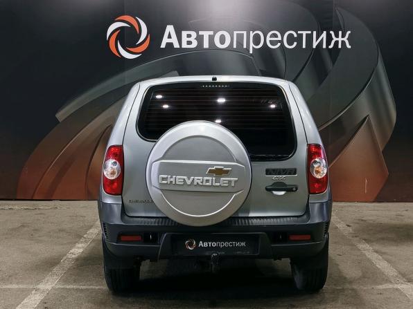 Chevrolet Niva I Рестайлинг с пробегом 2015 года, цена 690 000 рублей, 108658 км, внедорожник, Автокод Объявления