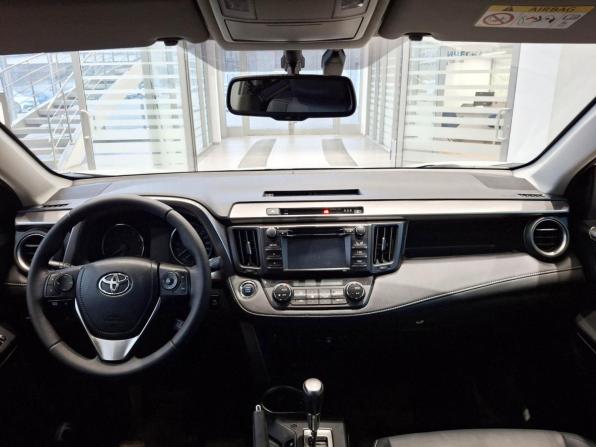 Toyota RAV4 IV (XA40) Рестайлинг с пробегом 2015 года, цена 2 590 000 рублей, 81246 км, внедорожник, Автокод Объявления
