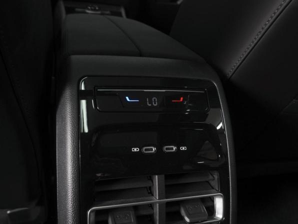 Volkswagen Tiguan III (China Market) с пробегом 2026 года, цена 4 999 000 рублей, 90 км, внедорожник, Автокод Объявления