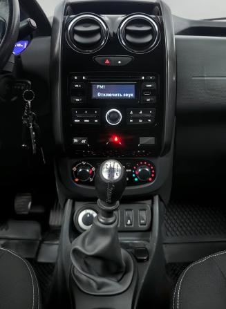 Renault Duster I Рестайлинг с пробегом 2016 года, цена 1 349 000 рублей, 111510 км, внедорожник, Автокод Объявления