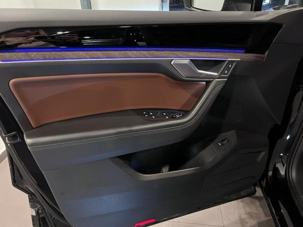 Volkswagen Touareg III с пробегом 2019 года, цена 4 999 000 рублей, 138501 км, внедорожник, Автокод Объявления