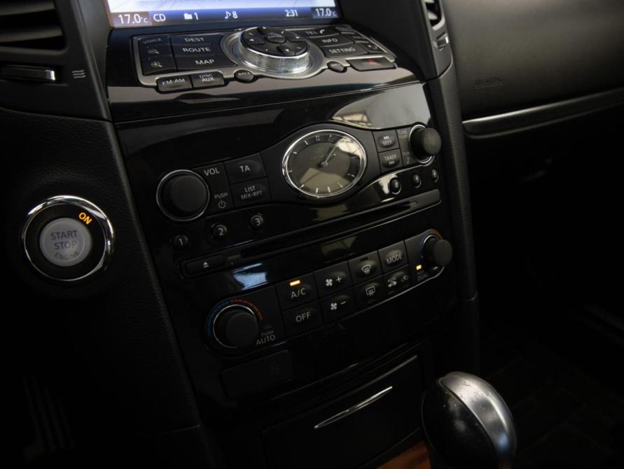Infiniti QX70 Санкт-Петербург  - изображение 16