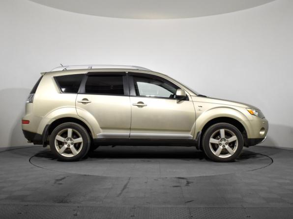 Mitsubishi Outlander II с пробегом 2008 года, цена 899 000 рублей, 268653 км, внедорожник, Автокод Объявления