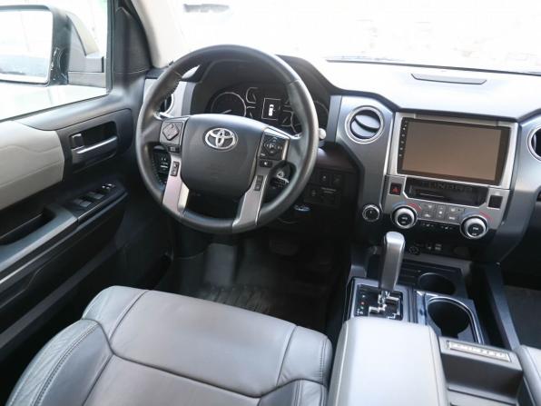 Toyota Tundra II Рестайлинг с пробегом 2018 года, цена 5 549 900 рублей, 61596 км, пикап, Автокод Объявления