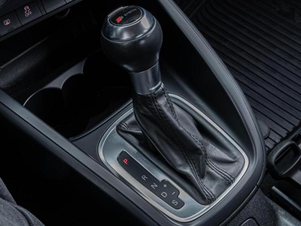 Audi A1 I (8X) с пробегом 2012 года, цена 998 000 рублей, 206284 км, хэтчбек, Автокод Объявления