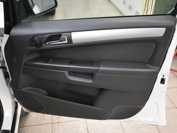 Opel Zafira B Рестайлинг с пробегом 2013 года, цена 799 000 рублей, 170715 км, компактвэн, Автокод Объявления