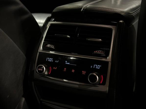 BMW 7 серии VI (G11/G12) с пробегом 2017 года, цена 3 090 000 рублей, 201222 км, седан, Автокод Объявления