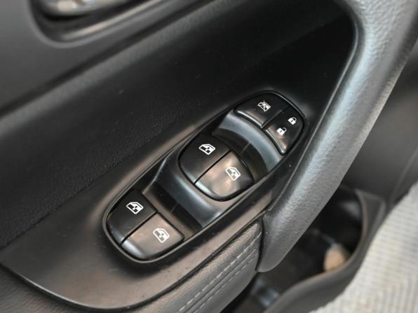 Nissan Qashqai II с пробегом 2019 года, цена 1 950 000 рублей, 123246 км, внедорожник, Автокод Объявления