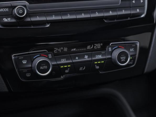 BMW X1 II (F48) Рестайлинг с пробегом 2019 года, цена 3 049 000 рублей, 76095 км, внедорожник, Автокод Объявления