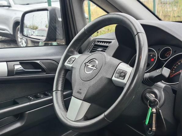 Opel Zafira B Рестайлинг с пробегом 2014 года, цена 739 000 рублей, 138500 км, компактвэн, Автокод Объявления