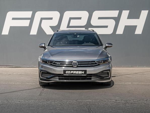 Volkswagen Passat B8 Рестайлинг с пробегом 2020 года, цена 3 255 000 рублей, 119651 км, универсал, Автокод Объявления