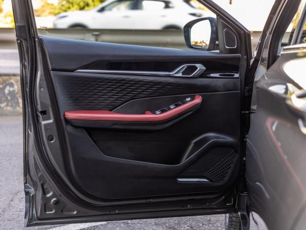Geely Coolray I Рестайлинг с пробегом 2023 года, цена 1 848 000 рублей, 85643 км, внедорожник, Автокод Объявления