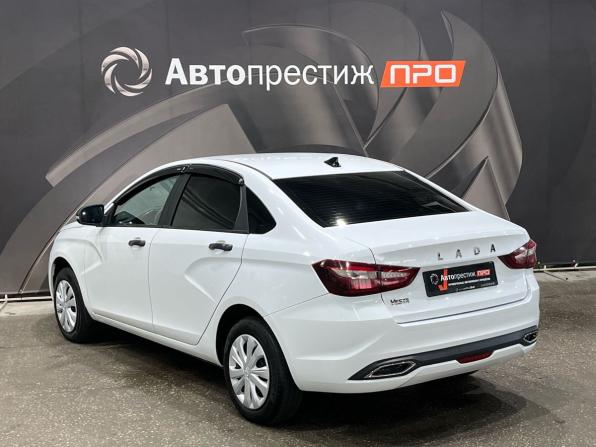 Lada (ВАЗ) Vesta I Рестайлинг (NG) с пробегом 2024 года, цена 1 090 000 рублей, 45041 км, седан, Автокод Объявления