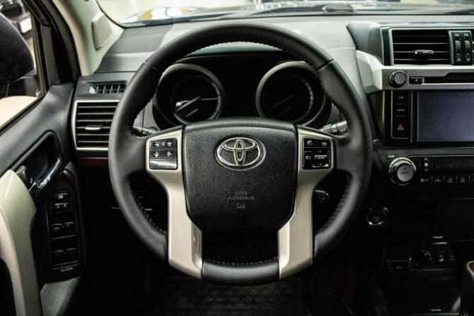 Toyota Land Cruiser Prado 150 Series Рестайлинг 1 с пробегом 2015 года, цена 3 229 000 рублей, 198690 км, внедорожник, Автокод Объявления