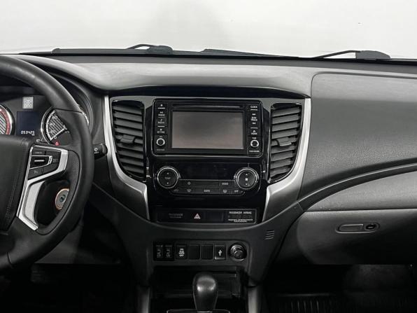 Mitsubishi L200 V с пробегом 2017 года, цена 2 499 000 рублей, 53287 км, offers.body_type.unknown, Автокод Объявления