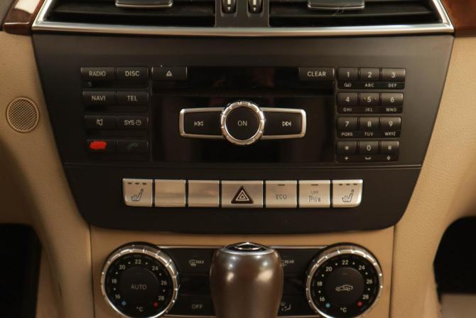 Mercedes-Benz C-Класс III (W204) Рестайлинг с пробегом 2012 года, цена 1 299 000 рублей, 137510 км, седан, Автокод Объявления
