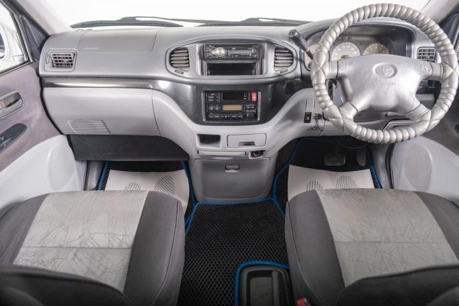 Toyota Touring HiAce I с пробегом 2000 года, цена 699 000 рублей, 370000 км, минивэн, Автокод Объявления