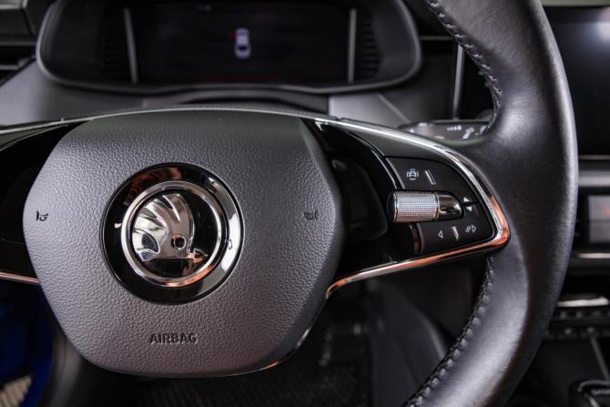 Skoda Rapid II с пробегом 2021 года, цена 2 409 000 рублей, 31521 км, лифтбек, Автокод Объявления