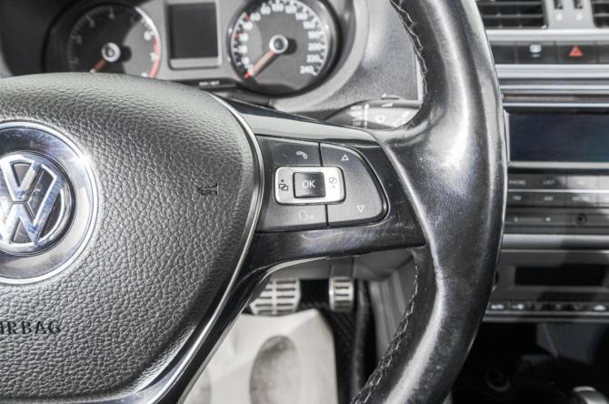 Volkswagen Polo V Рестайлинг с пробегом 2016 года, цена 929 000 рублей, 226000 км, седан, Автокод Объявления