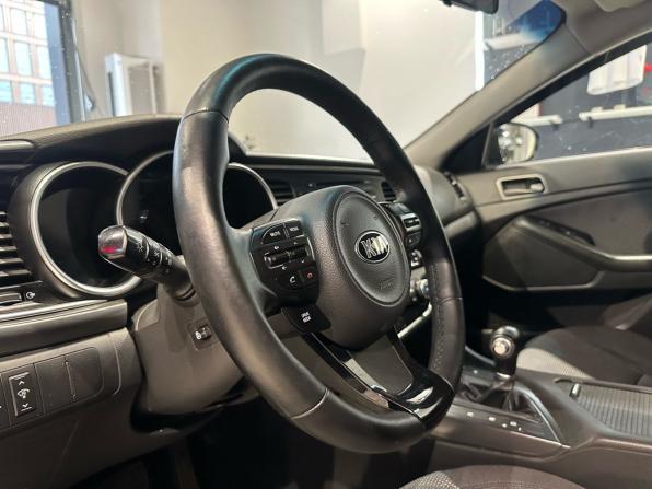 Kia Optima III Рестайлинг с пробегом 2015 года, цена 1 289 000 рублей, 217406 км, седан, Автокод Объявления
