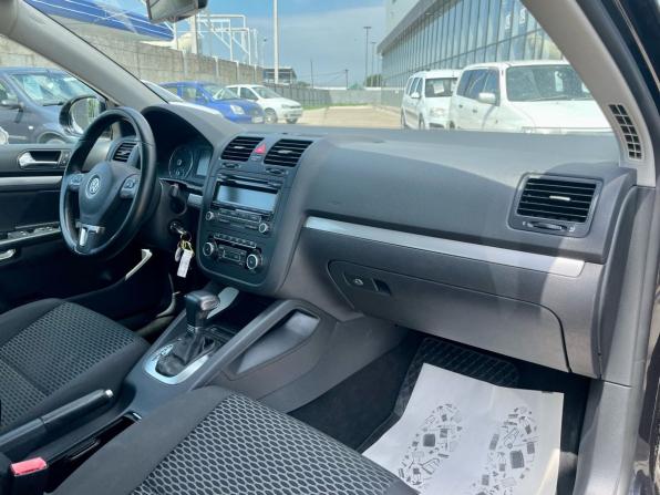 Volkswagen Jetta V с пробегом 2010 года, цена 865 000 рублей, 127618 км, седан, Автокод Объявления
