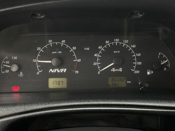 Chevrolet Niva I Рестайлинг с пробегом 2018 года, цена 890 000 рублей, 85940 км, внедорожник, Автокод Объявления