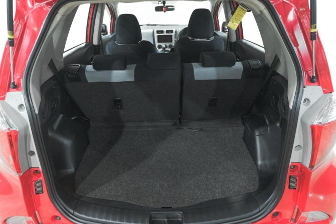 Toyota Ractis II с пробегом 2012 года, цена 849 000 рублей, 192000 км, хэтчбек, Автокод Объявления