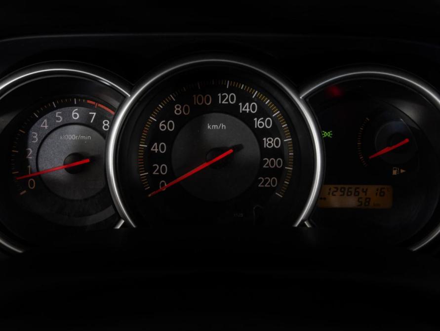 Nissan Tiida I Санкт-Петербург  - изображение 19