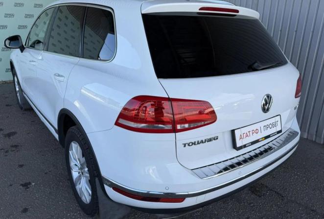 Volkswagen Touareg II Рестайлинг с пробегом 2015 года, цена 2 325 000 рублей, 259085 км, внедорожник, Автокод Объявления